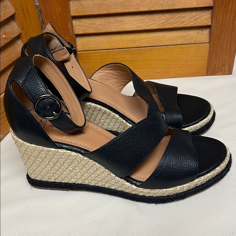 Johnston & Murphy Black Leather Wedges with Tan Accents